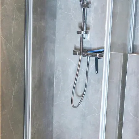 Praplan 21-22 By Interhome نينداز